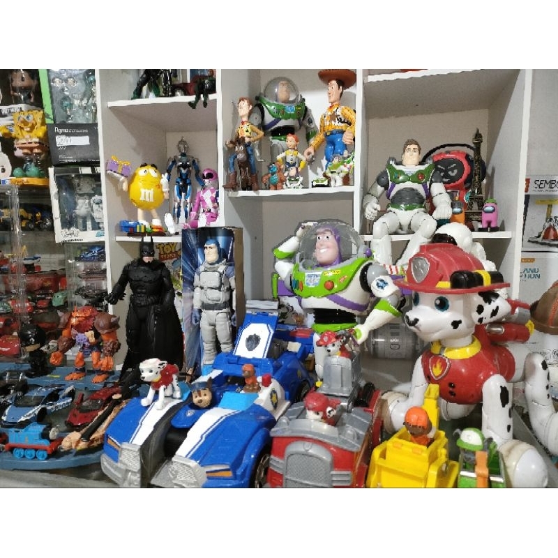 Various figure toys link 80k + admin 10k (only select on live streaming ...