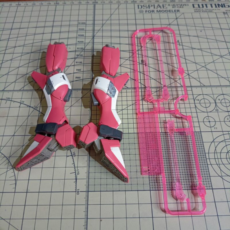BANDAI MG 1/100 INFINITE JUSTICE GUNDAM PART LEGS UNIT | Shopee Philippines