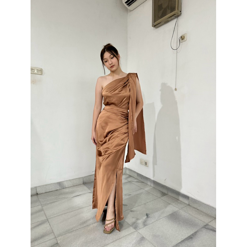 1 set satin rose gold top and skirt | Shopee Philippines