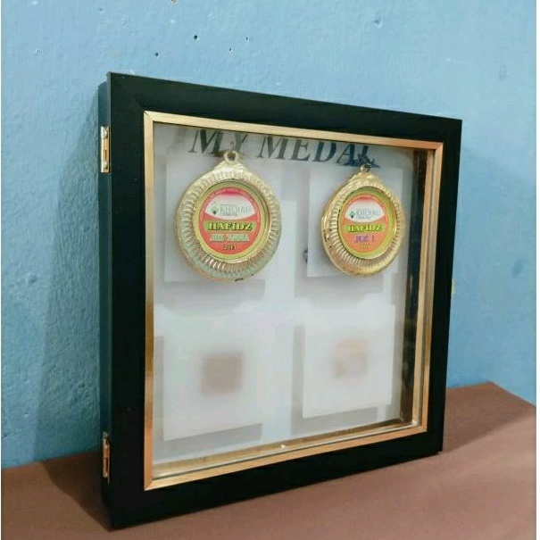 Modern Medal Frame / Minimalist Medal Frame Capacity 4 Medals | Shopee ...