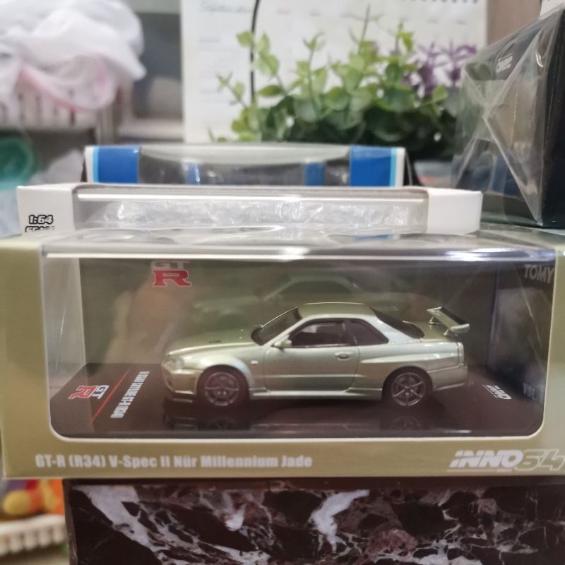 Model Car INNO64 – Nissan Skyline GTR-R34 V-Spec II NUR 1/64
