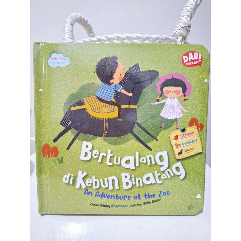 The Twin Explorer Adventure In The Zoo (Boardbook) Shopee Philippines
