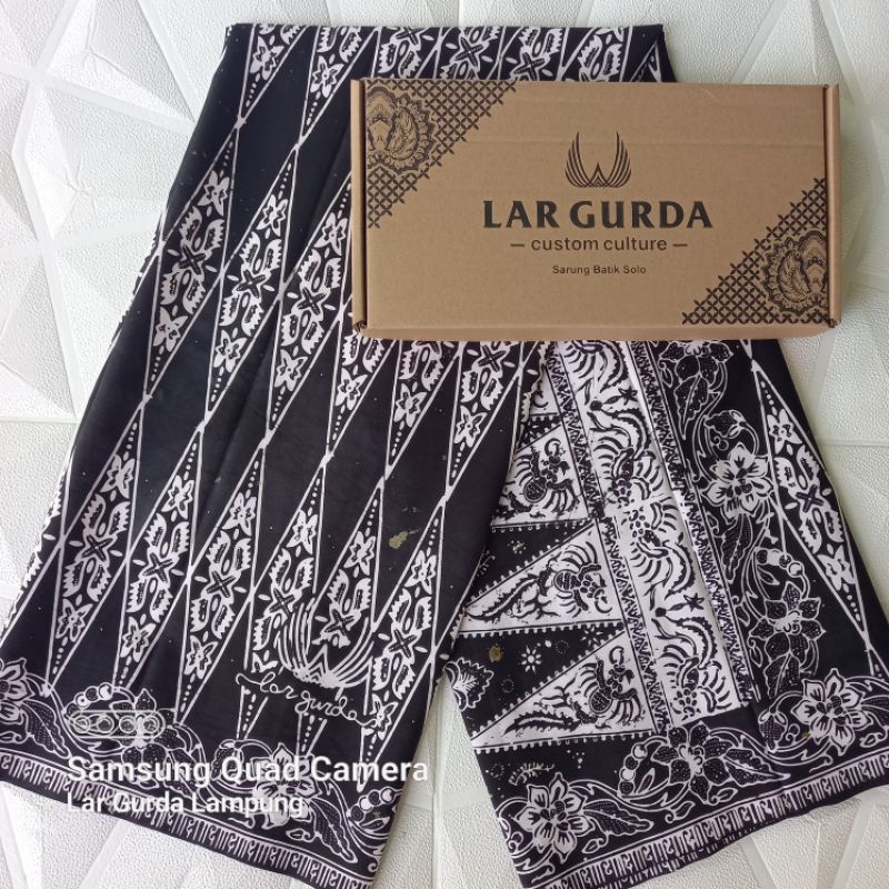 Lar Gurda's batik Sarong With A Series Of Motifs | Shopee Philippines