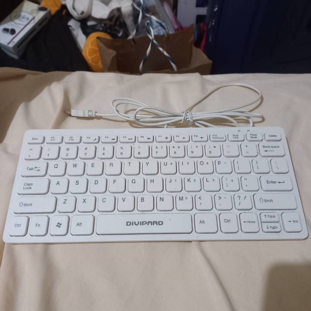 PUTIH Compact Laptop White Keyboard | Shopee Philippines