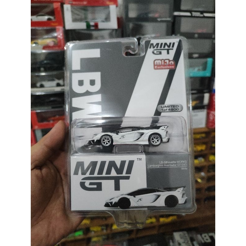 Mini GT CHASE 467 LB Silhoutte Works Lamborghini Aventador GT Evo White ...