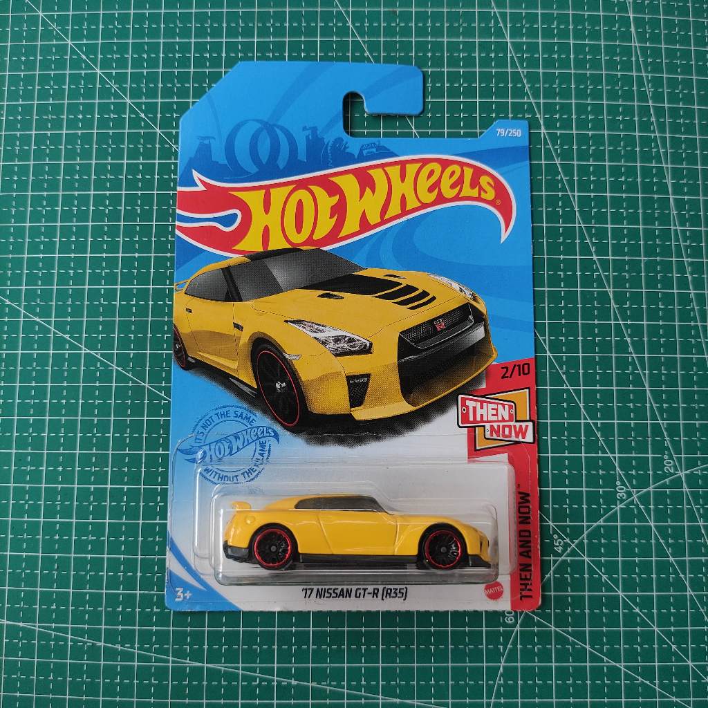 Hotwheels 17 Nissan GTR R35 Yellow Yellow Orange Brown Gray Gray ...