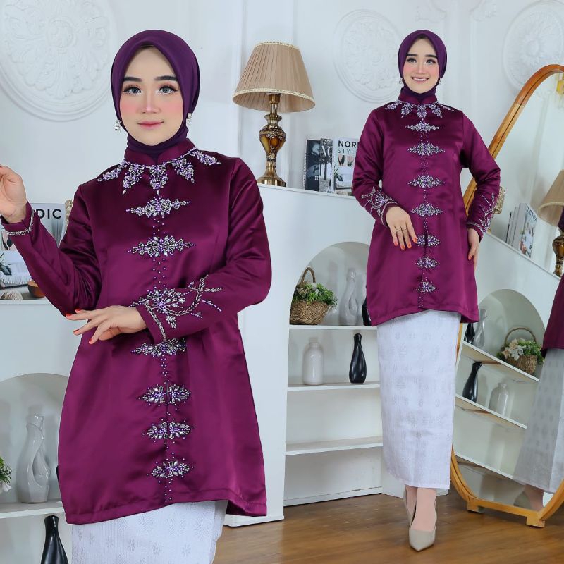 MOSAIC Embroidered Kebaya Set in Fawn main image 0