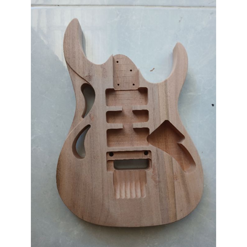 Ibanez pia body top
