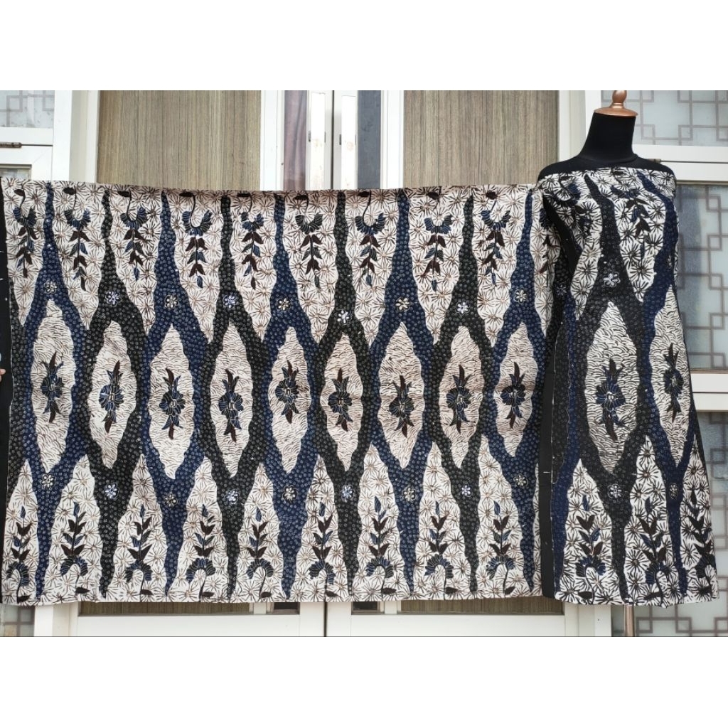 Umiromlah Batik 0410325 Full Hand-Written Batik Fabric Material ...