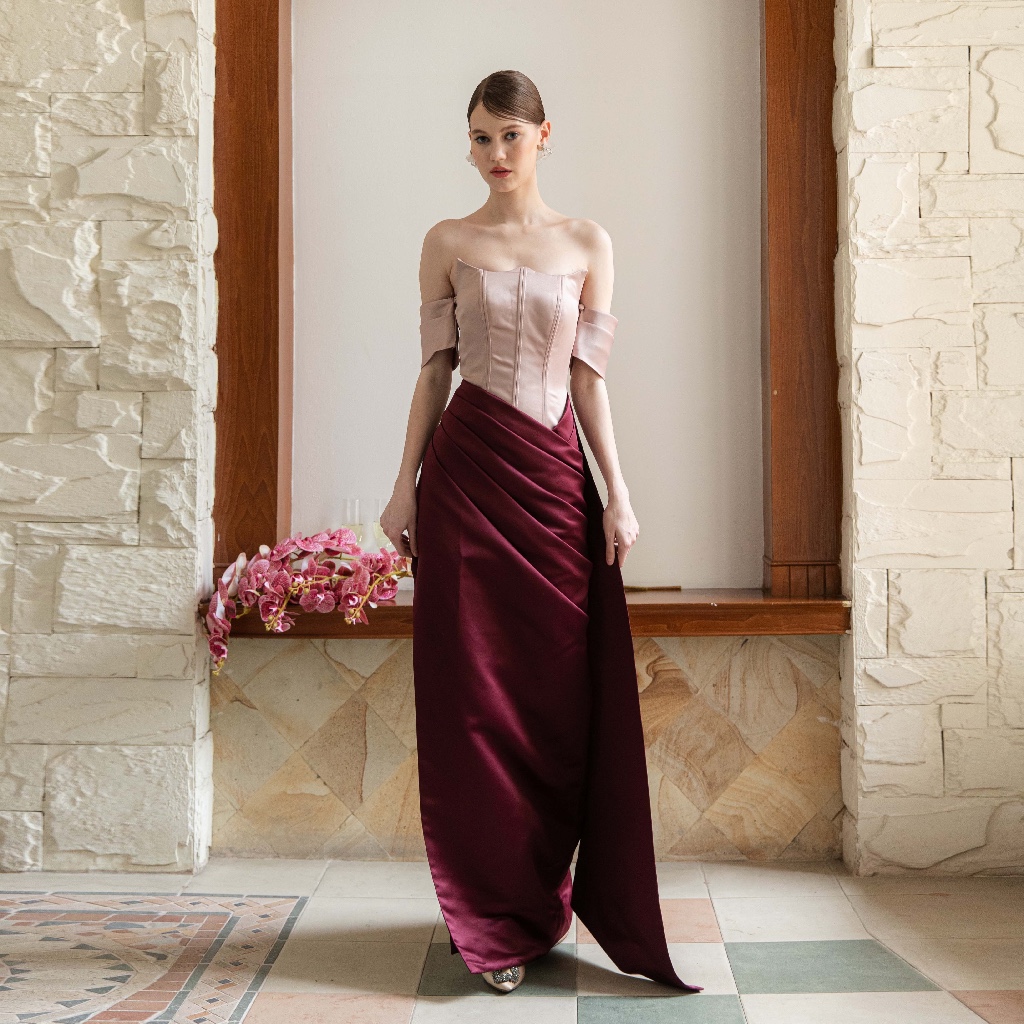 SAYA COMA LABEL - Delvane Dress in RoseGold-Burgundy & White-Black ...