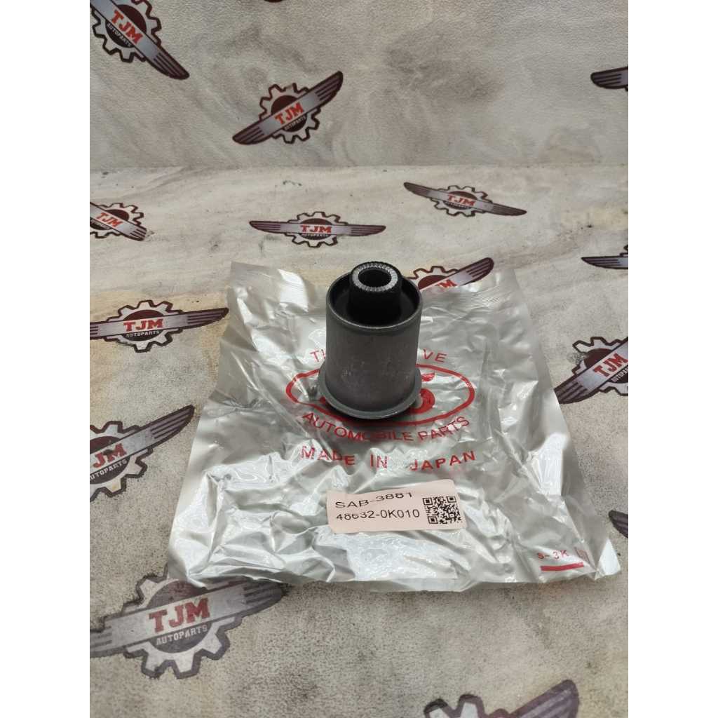 Upper Arm Bushing Upper Bushing Upper Bushing Toyota Innova Reborn 555 ...