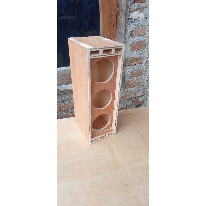 3 inch box with 3 holes, 8mm material | Shopee Philippines