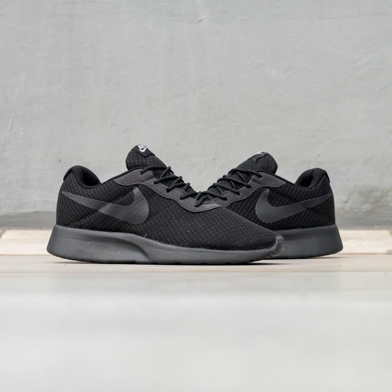 tanjun m sneakers
