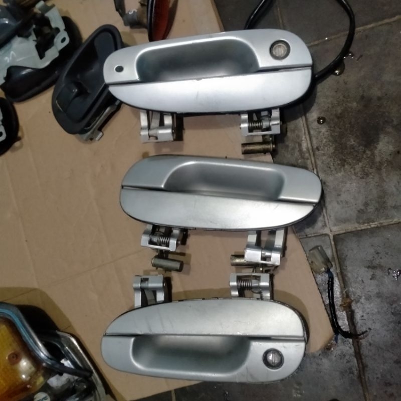 thumbnail image 2 of Pair Of Chrome Front Door Handles For Mitsubishi Galant & Dodge Stratus 2 of 5