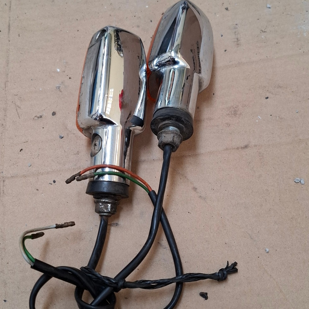 Original used, smooth, old tiger turn signal lights (2pcs) | Shopee ...
