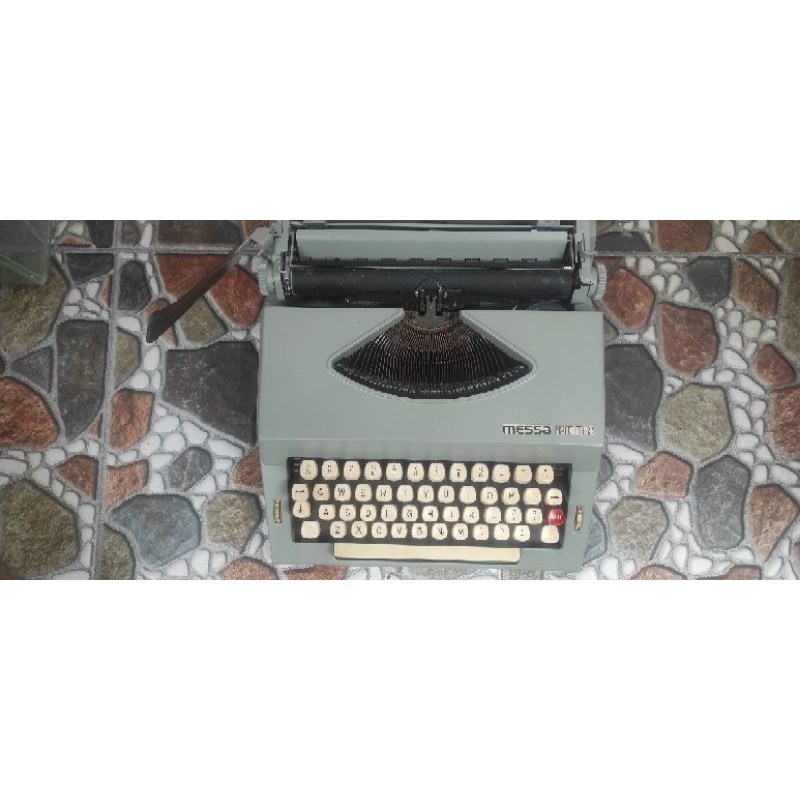 MESIN Normal manual typewriter and tape | Shopee Philippines