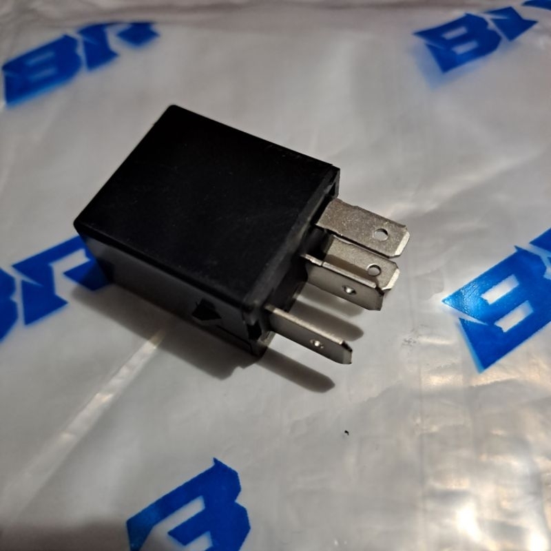 4-LEG RELAY YAMAHA R25 MT25 R15 MT15 NMAX VIXION R MX KING ETC ...