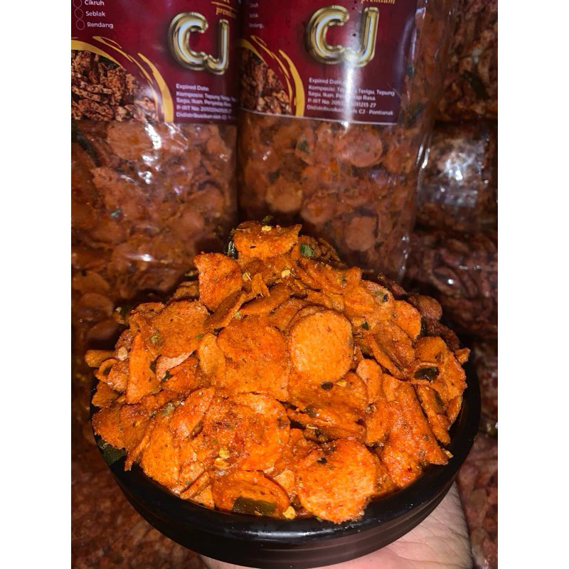 Sosreng // CRISPY CRISPY Fried Sausage Spicy Orange Leaves // Spicy