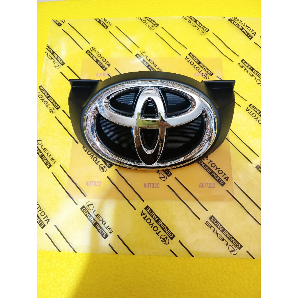 Innova Front Grill Emblem 2008-2010 Chrome Logo Radiator Garnish Batman ...