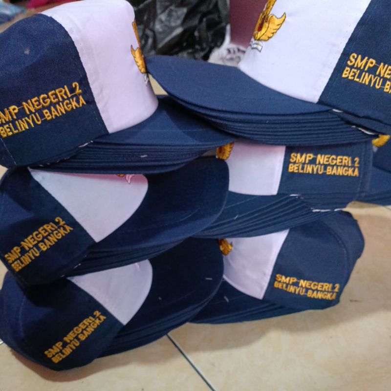 MINIMAL PUTIH Blue and white junior high school hats can use the name ...
