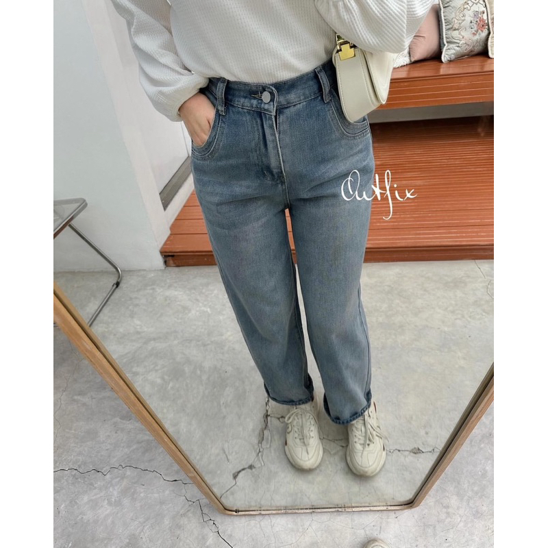 TERRY BOYFRIEND JEANS - BY OUTFIX | Shopee Philippines