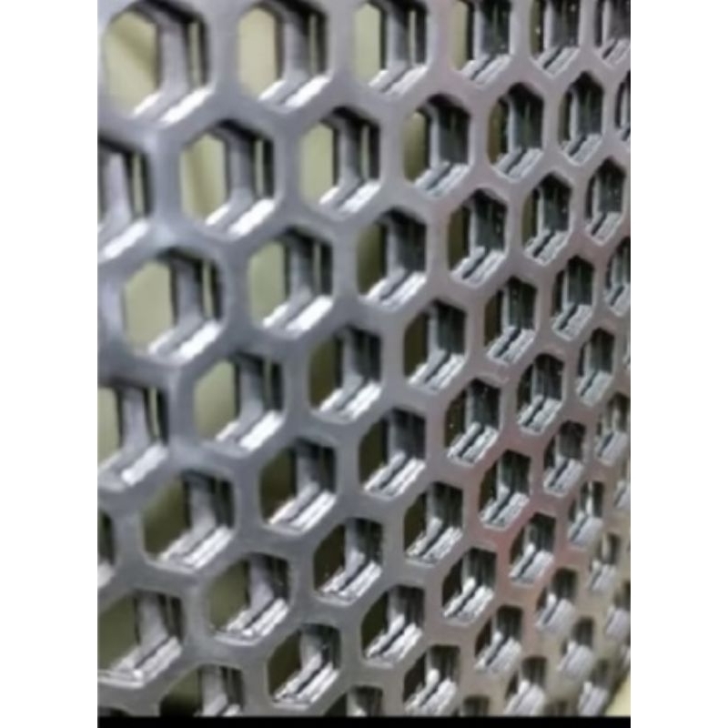 85,5 cm x 56 cm 6mm hexagonal grill Ram and 10x10mm squares 0.8mm thick ...