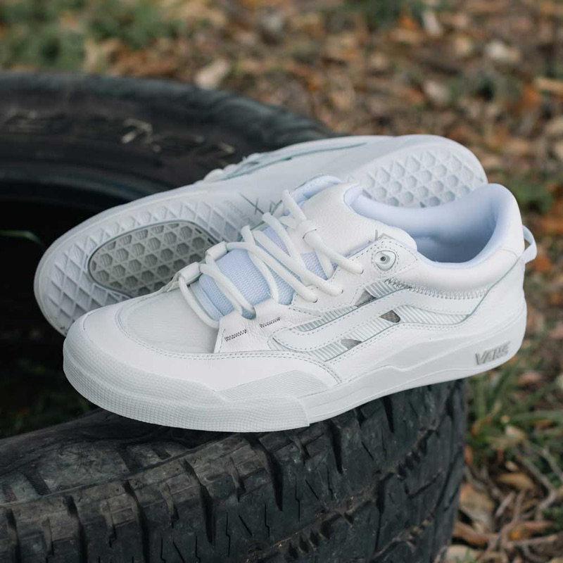 WAYVEE 2 TRUE WHITE LEATHERSkate | Shopee Philippines