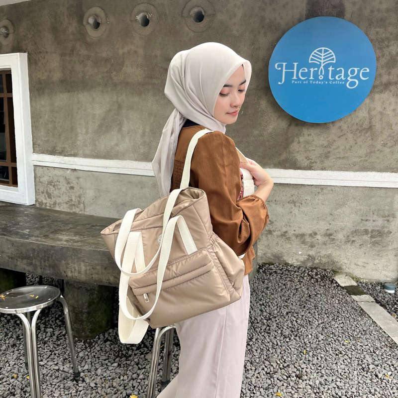 Tweelyforbag Vinka Medium Totepack (Tab 11 Inch) Backpack Wanita ...