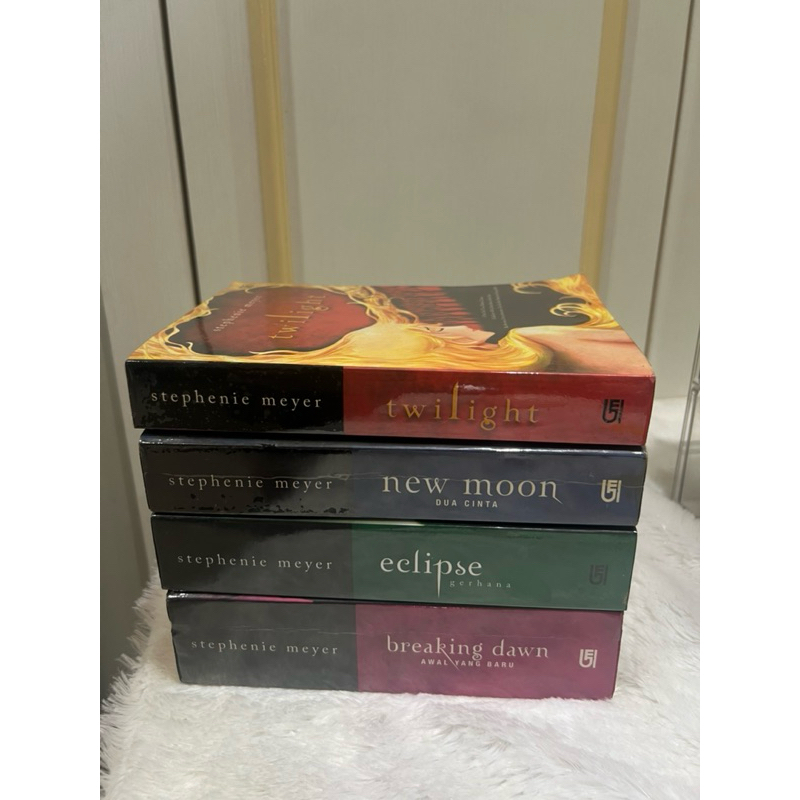 Twilight set novel book | Shopee Philippines