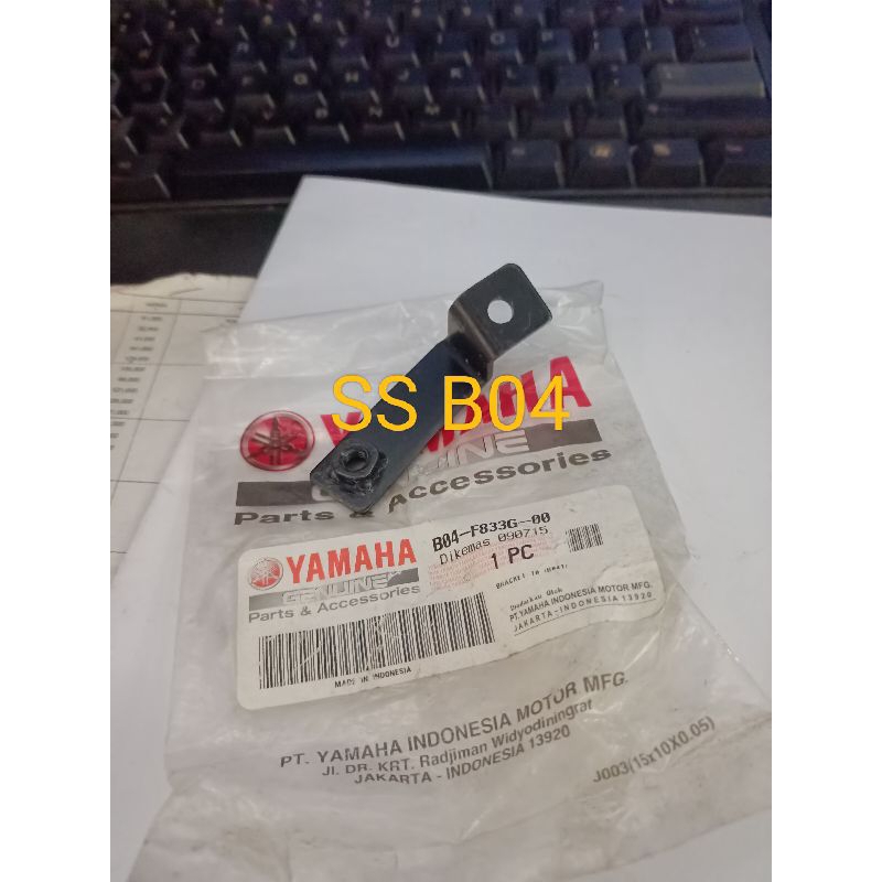 MESIN Bracket 10 cover under iron bracket stay position engine cover ...