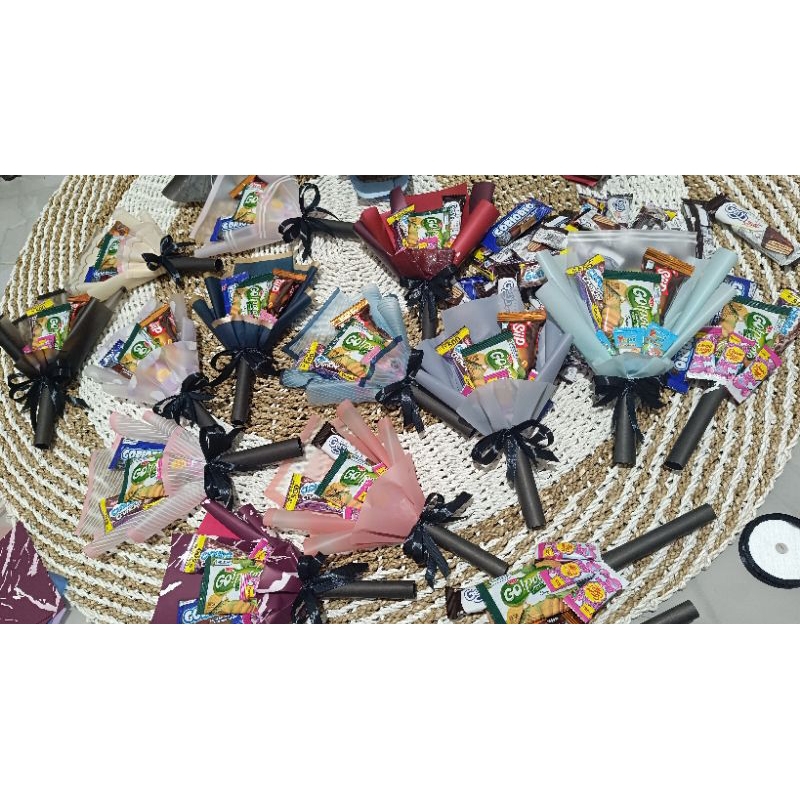 Mini souvenir bouquets are suitable for birthdays and others | Shopee ...