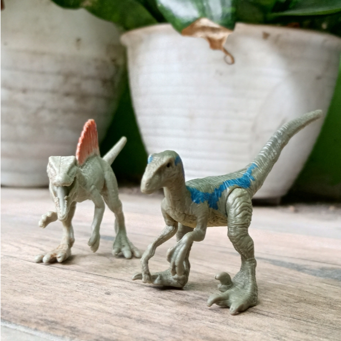 Mattel Jurassic World Mini Action Dino - Velociraptor - Spinosaurus ...