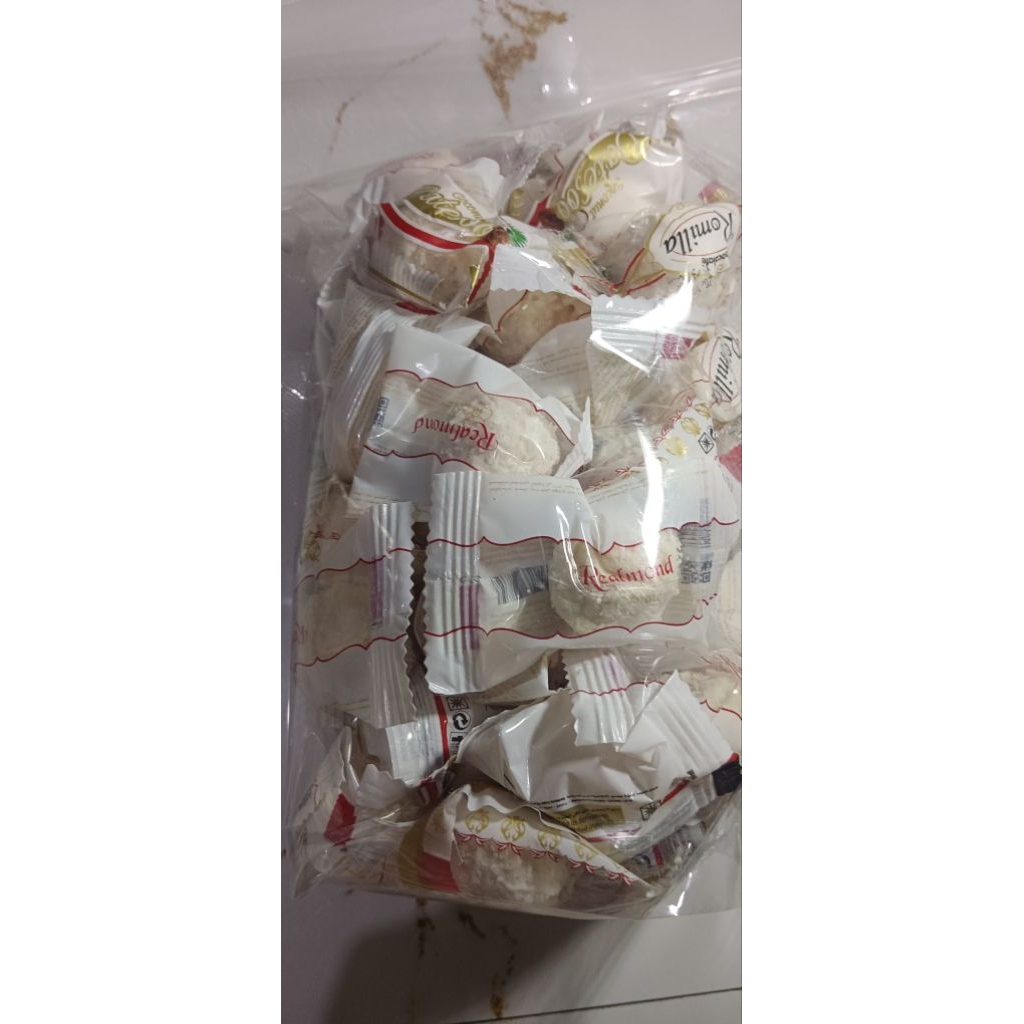 Romilla chocolate coconut souvenirs for Hajj and umrah | Shopee Philippines