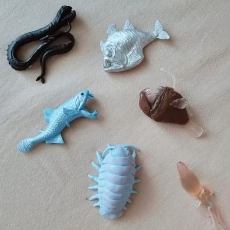 TOOB DEEP SEA FIGURA PRELOVED | Shopee Philippines