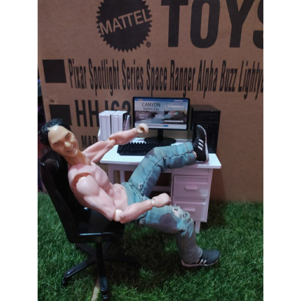 Miniature office desk set 1 scale/12 suitable for SHF, figma and ...