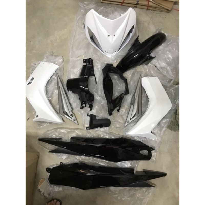 COVER SET LC 135 V1 DEMAK EVO SPARK COVERSET LC135 LC V1 COVERSET LC135