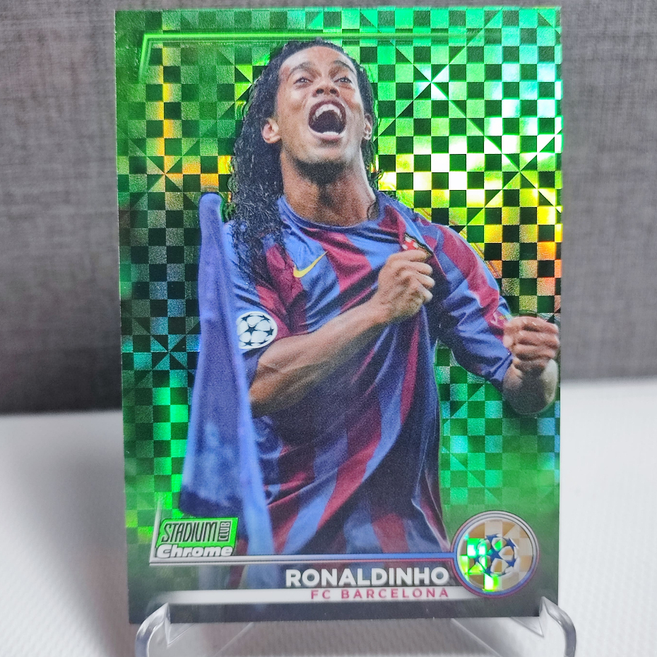 Ronaldinho Topps Stadium Chrome Barcelona Numbered card /175 Football ...