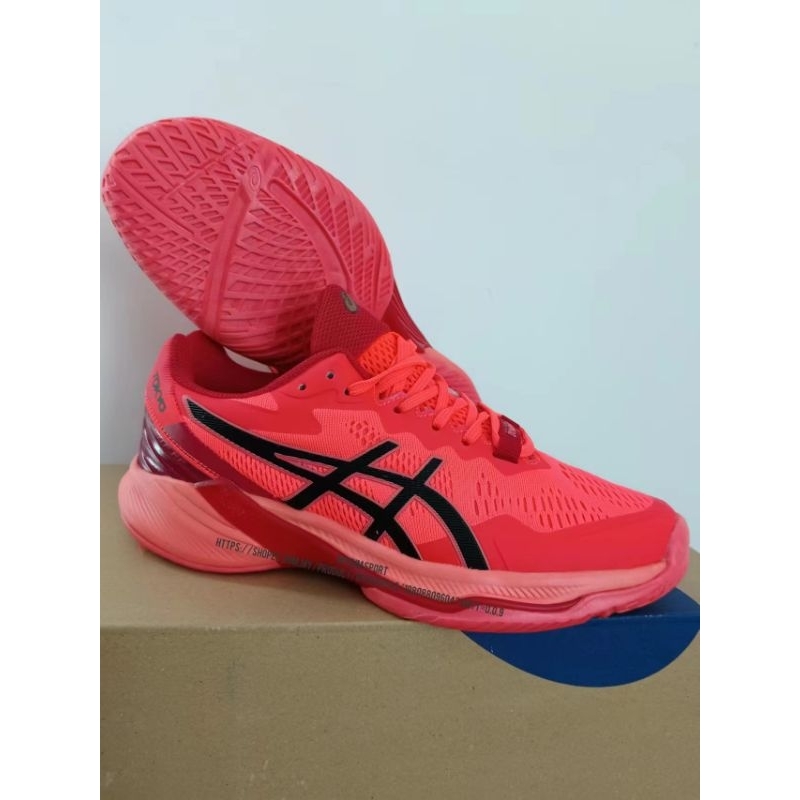 kasut badminton asics