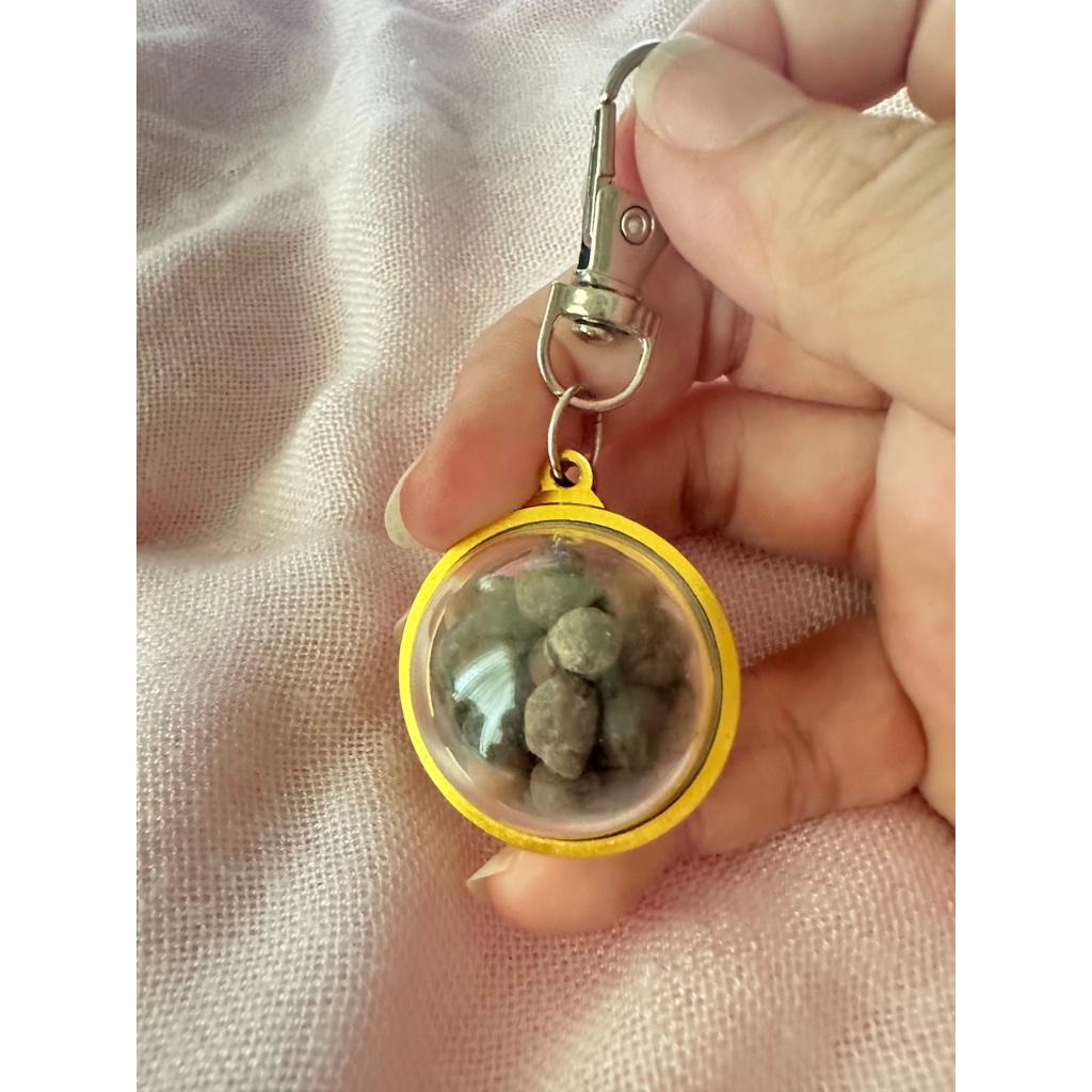 Dragon Palace / Sam Roi Yod Black Vajra jump out Relic key chain ...
