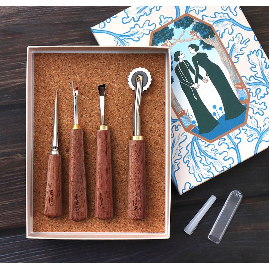 21237 Clover 4 in 1 Sewing Tool Set Premium (Walnut Wood Handle) Seam