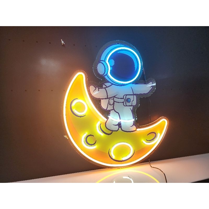 ASTRONAUT NEON SIGN 53CM X 60CM (UV PRINT ON 6MM CLEAR ACRYLIC ...