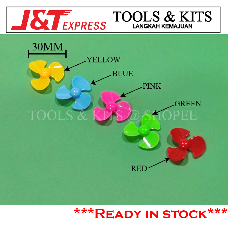 thumbnail image 2 of RC Boat 3-Blade Copper Propeller - 2mm Shaft, 12mm-23mm Sizes, Left/Right Hand Options 2 of 12
