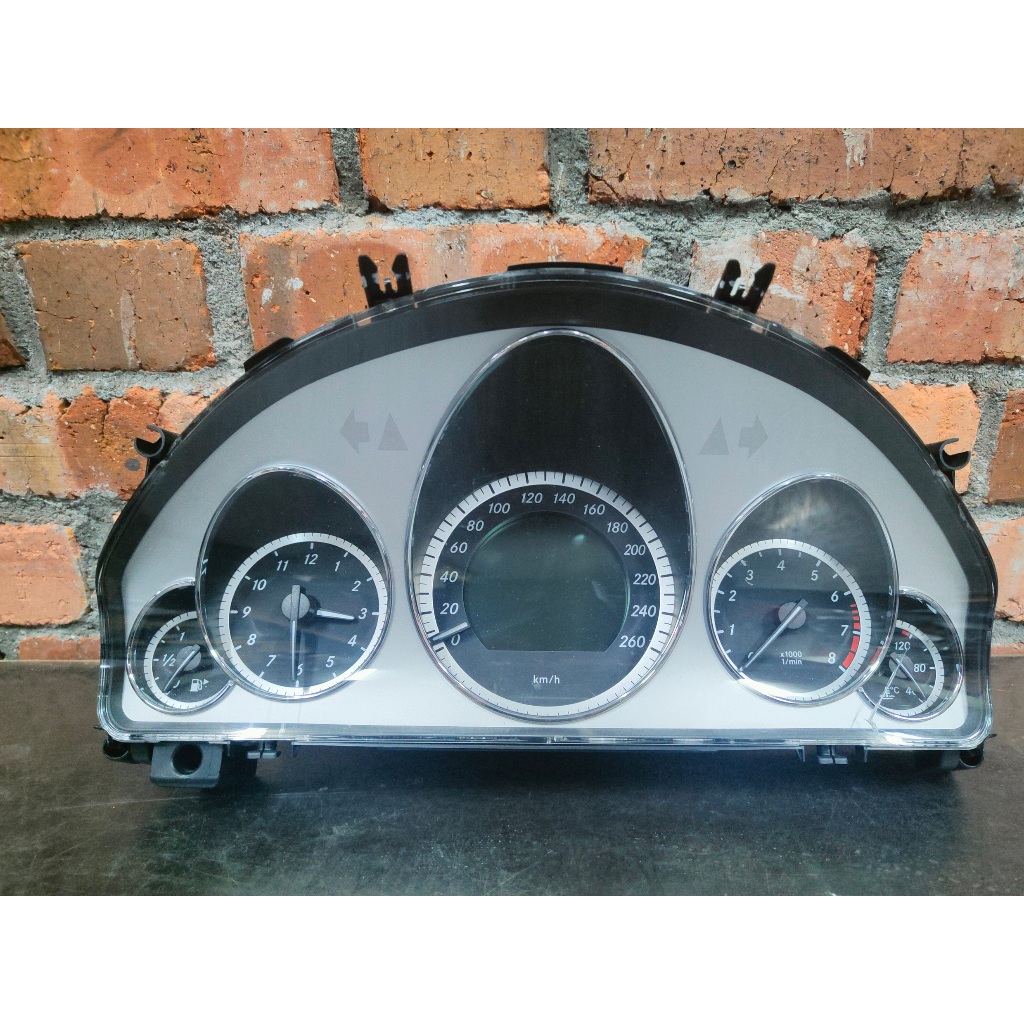 Mercedes Benz W212 2009-2012 Meter Cluster Speedometer Speed Meter ...