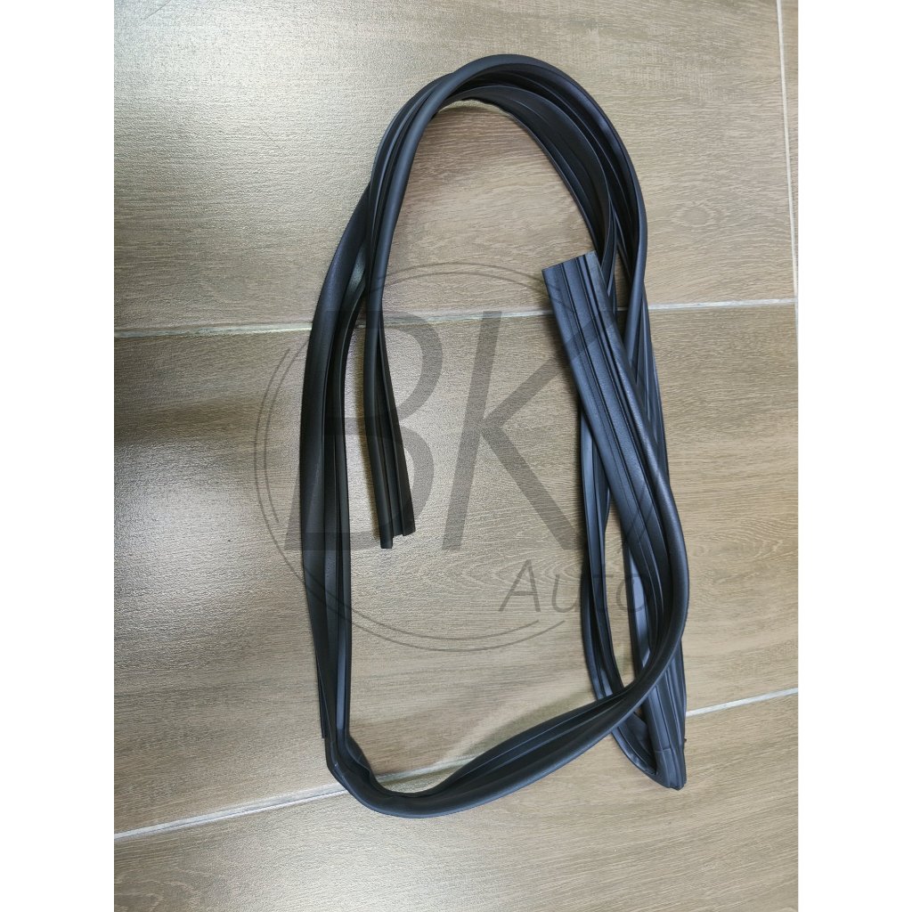 (OEM QUALITY) PROTON WIRA GLASS RUBBER RUNCHANNEL / GETAH TINGKAP RUN ...