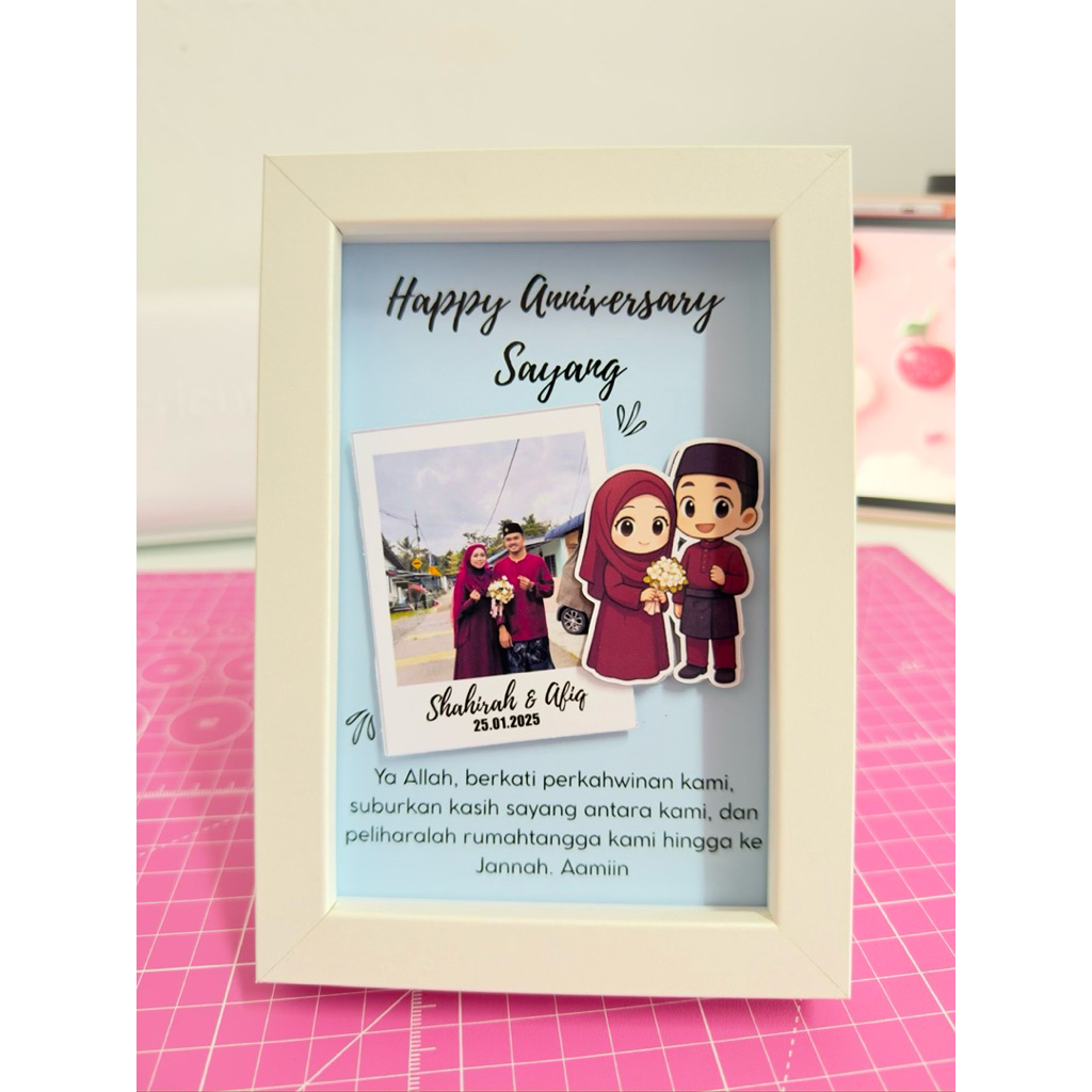 3D Frame Chibi Custom Frame Cartoon Hadiah Birthday / Anniversary ...