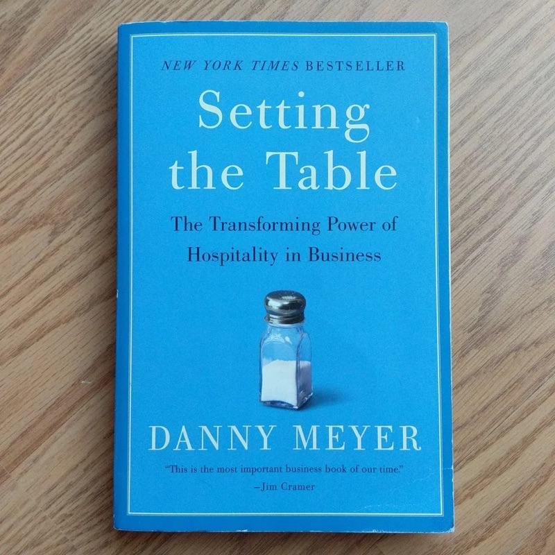 Setting the Table: The Transforming Power of Hospitality in Business by ...