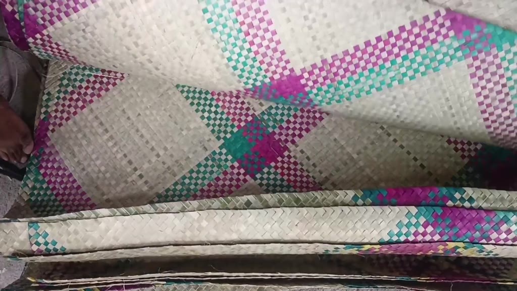 Banig, Native handwoven karagumoy mattress from BICOL ALBAY | Shopee ...