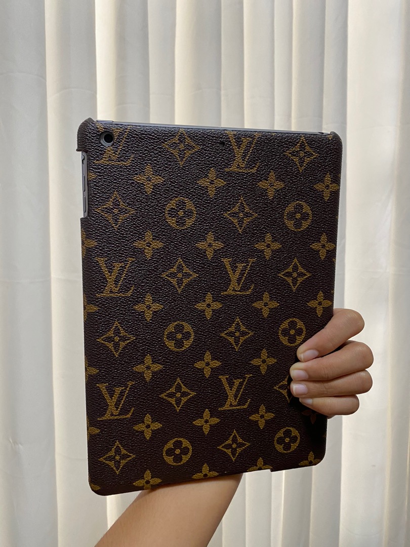 Luxury and Functionality for the iPad Air 2 – Louis Vuitton Flap