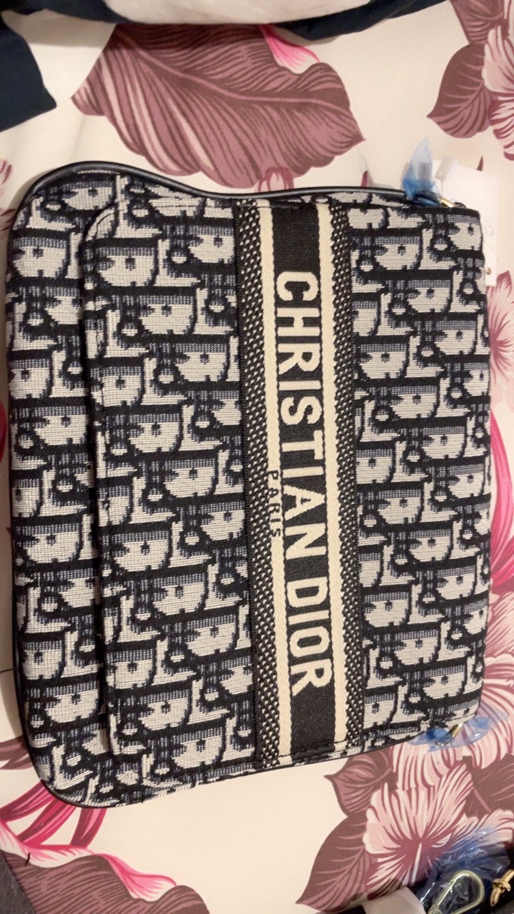 AMK CHRISTIANDIOR SLING BAG COMPLETE INCLUSION