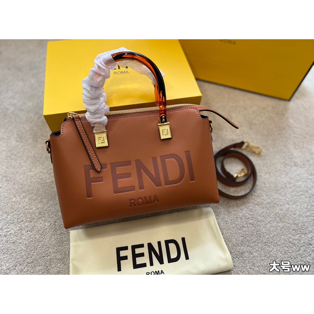 Fendi discount leather handbag